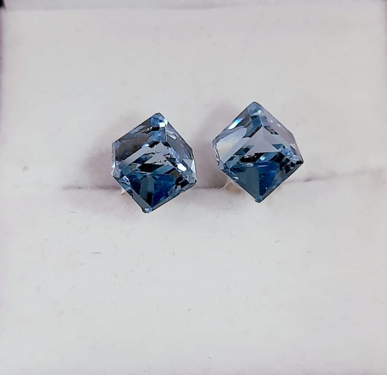 Aros