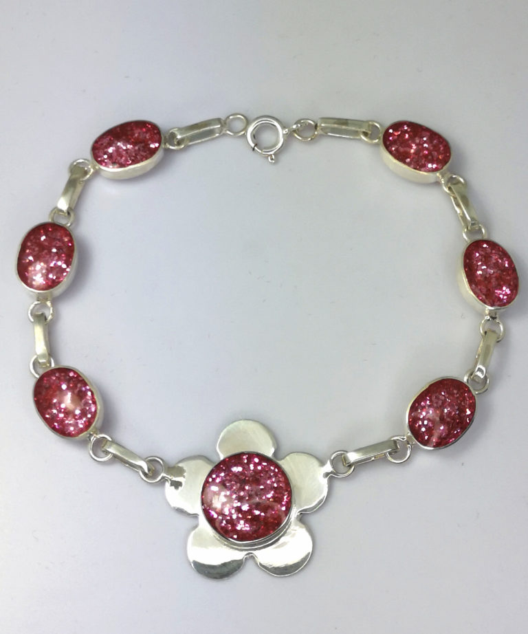 Pulsera de flor de plata con piedra cielo rosa